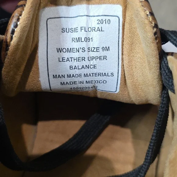 Reba by Justin® Exclusive Susie Floral casual sneaker in brown- Size 9m - Picture 6 of 6